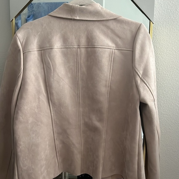 Pink Jacket - Picture 2 of 5